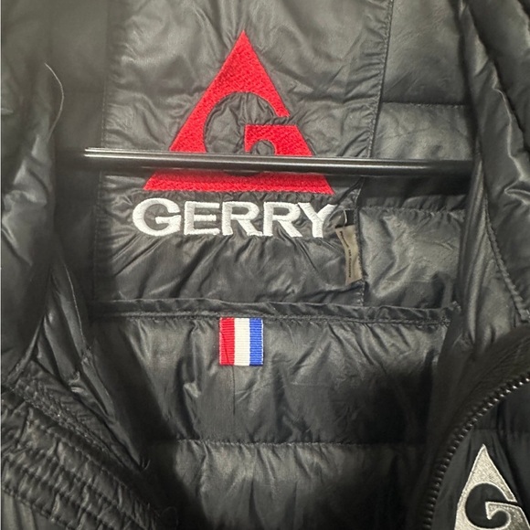 Light weight Black puffer jacket in great shape - Picture 3 of 4